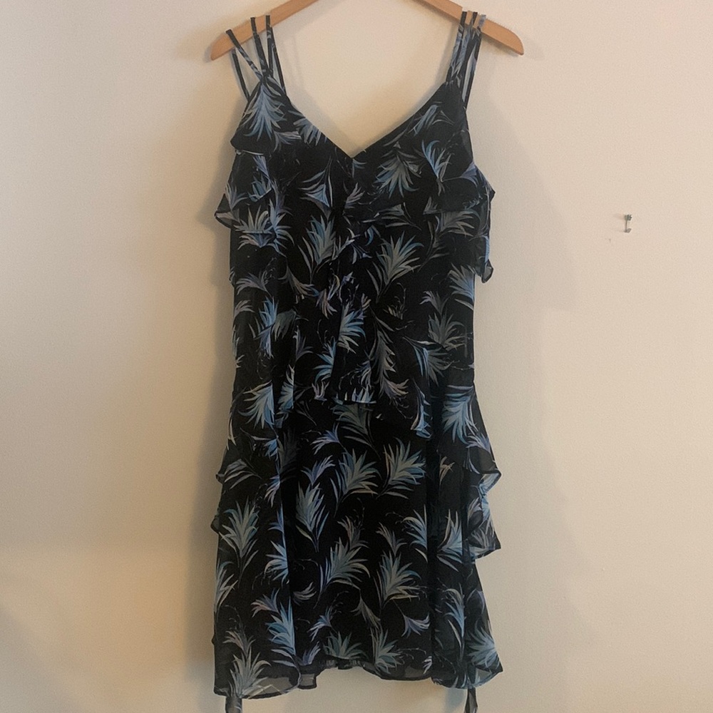 Cute Taylor Floral Print Blue Dress! Size 10